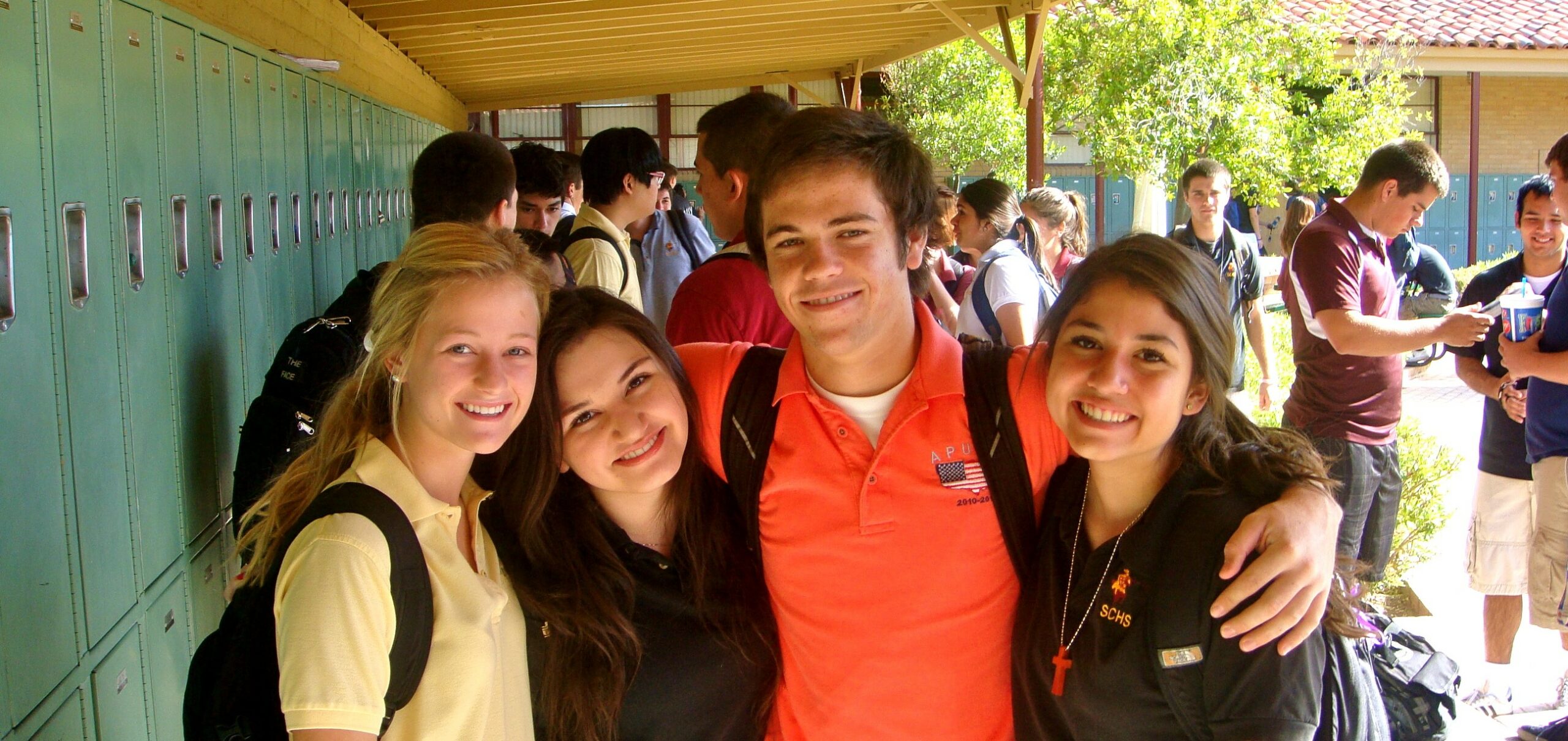 Students in the junior patio posing for a picture