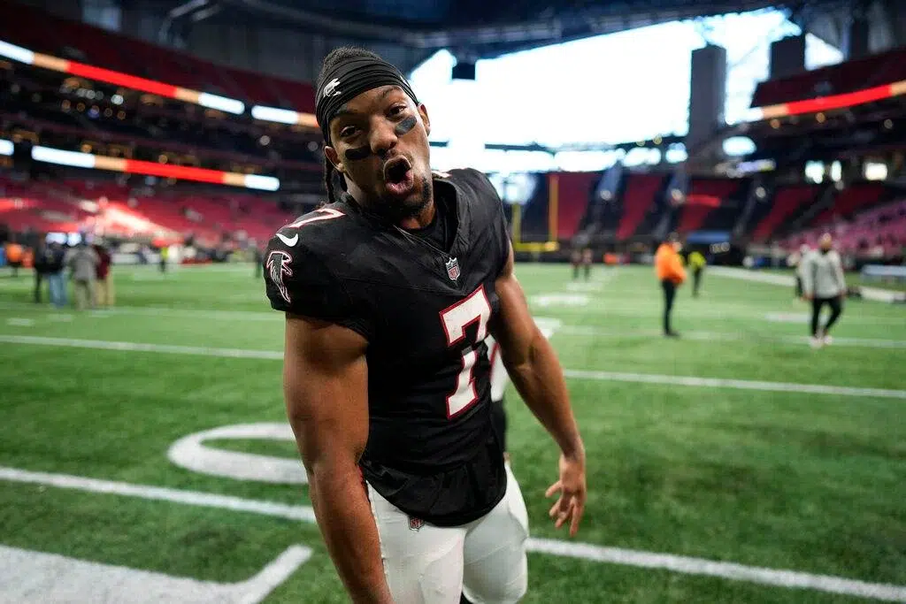 Bijan Robinson '20 Pro Bowl Falcons photo